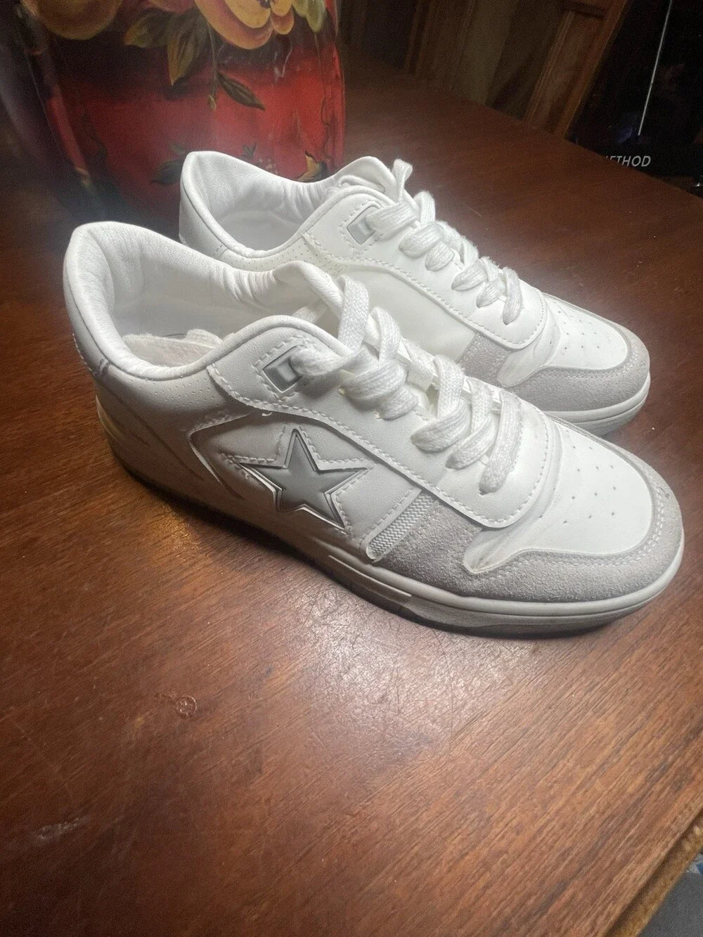 Vintage Havana Fresh 5 Women’s White/ Gray Sneakers Size 9M Suede Toe Cap